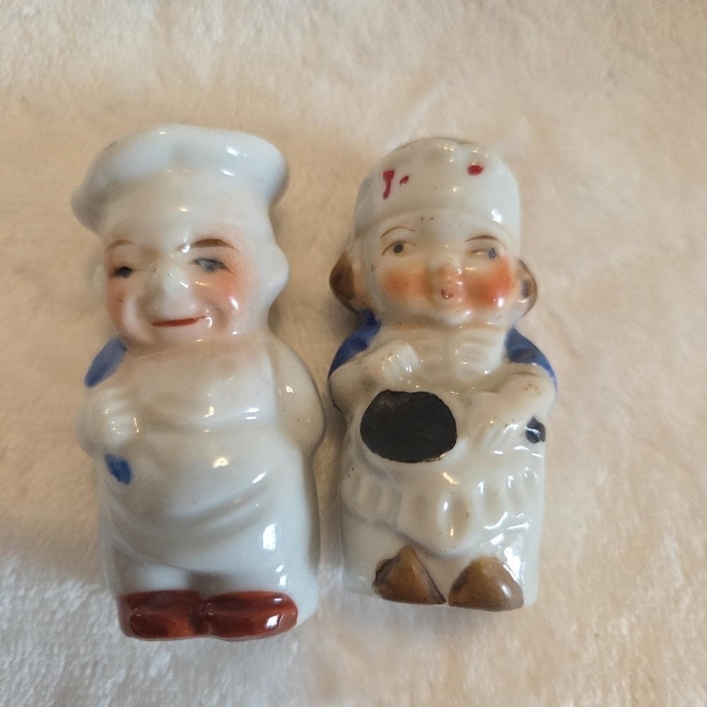 Vintage Made in Japan Husband & Wife Baker Chef Salt & Pepper Shakers Ceramic - Picture 4 of 10